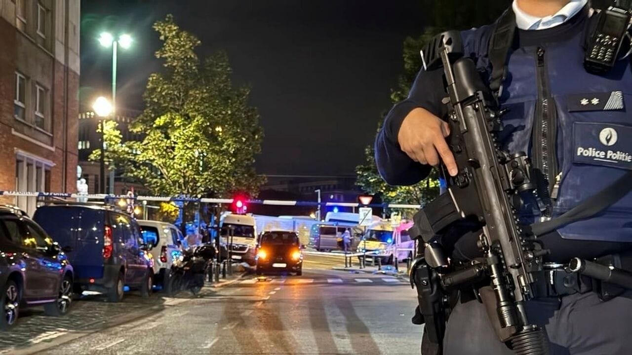 Bruselom opäť otriasajú výbuchy a vojny gangov