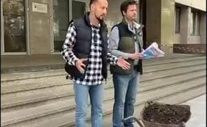 Naďovci dnes vysypali svoj „demokratický hnoj“ pred min. pôdohospodárstva & Ťuťko z Revúcej