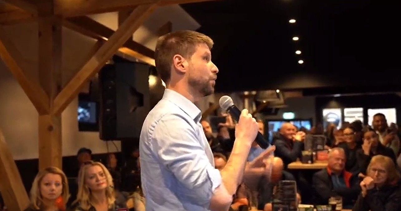 Progresívni komsomolci z BA kaviarne a ich obludné sebaklamy