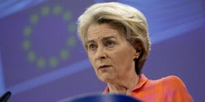 Hysterická reakcia von der Leyenovej na správu SVR o Pobaltí