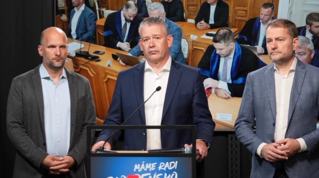 Katastrofa, čo sa na Slovensku odohráva & Traja klauni – Grendel, Mikulec a Matovič.