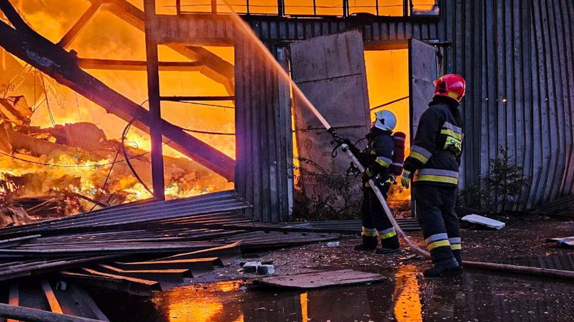 Správy SVO z 24. júna. V Charkovskej oblasťi horia sklady UA ozbrojených síl.