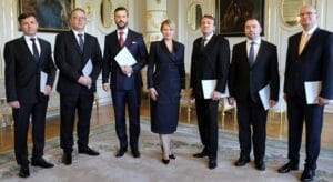 Čaputovej Ústavný súd - protivládny bitangovia v sudcovských talároch…