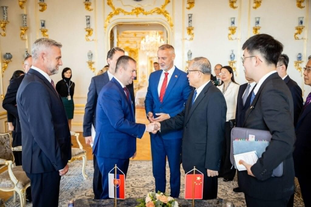 Slovensko: Žiadna izolácia, ale sebavedomá diplomacia