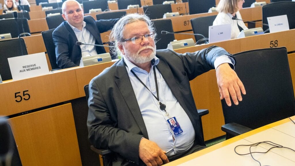 EÚ poslanec Vondra & think-tank a konflikt záujmov & Luboš Blaha