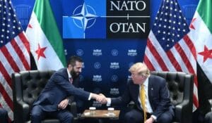 Nie je to po prvý raz, keď USA vyzliekli teroristu z uniformy, navliekli ho do obleku