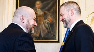 Huliak a Pellegrini vyhlásili podpálenie UA dronárne za útok na západnú civilizáciu.