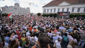 Ústavný prevrat a budovanie diktátorského režimu v Maďarsku