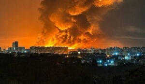 Ohnivé peklo v Kyjeve: Ruské sily roztrhali ukrajinské hlavné mesto na kusy