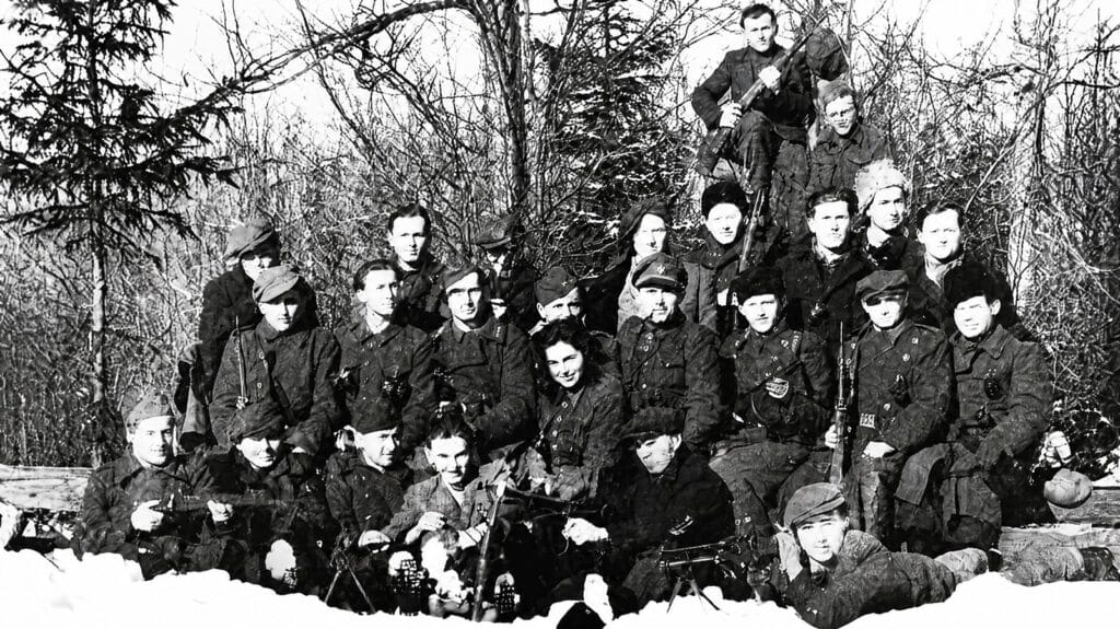 Kto predčasne spustil SNP a zabránil mu dosiahnuť plný úspech? Beneš či Stalin?