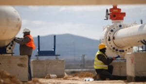 Bloomberg: Saudovia spúšťajú kľúčový ropovod východ - západ