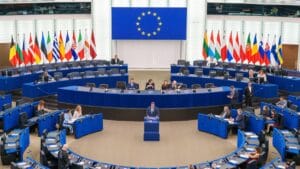 Európsky parlament: „Nebezpečne paranoidný“