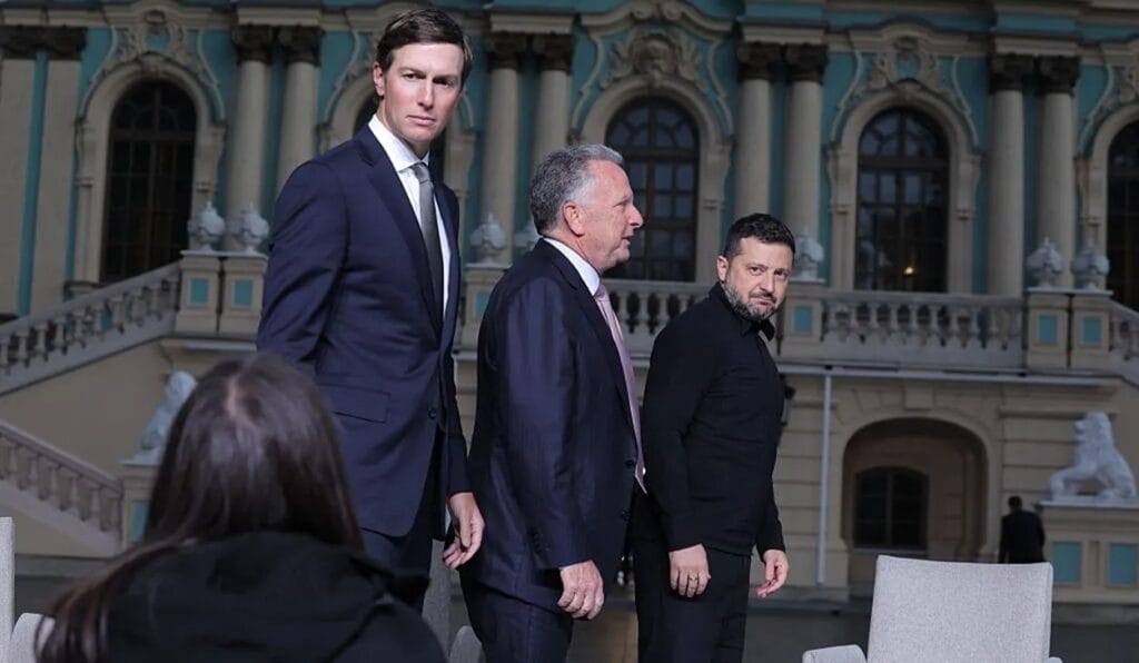 The Spectator: Ukrajina prehráva vojnu a a stratégia Západu zlyhala.