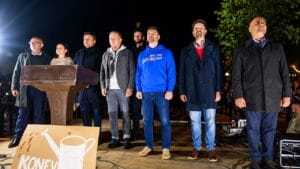 Slovenská opozícia nachádza v rozklade. Sú bez programu okrem "Lebo Fico"