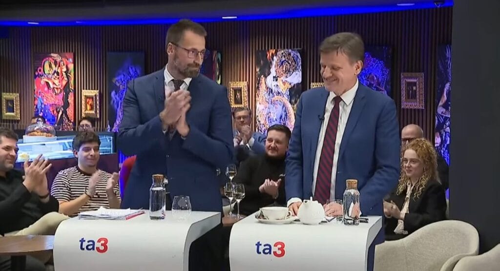 Trump, možno by zozelenel od zlosti. Na Slovensku je Hlina dôležitejší