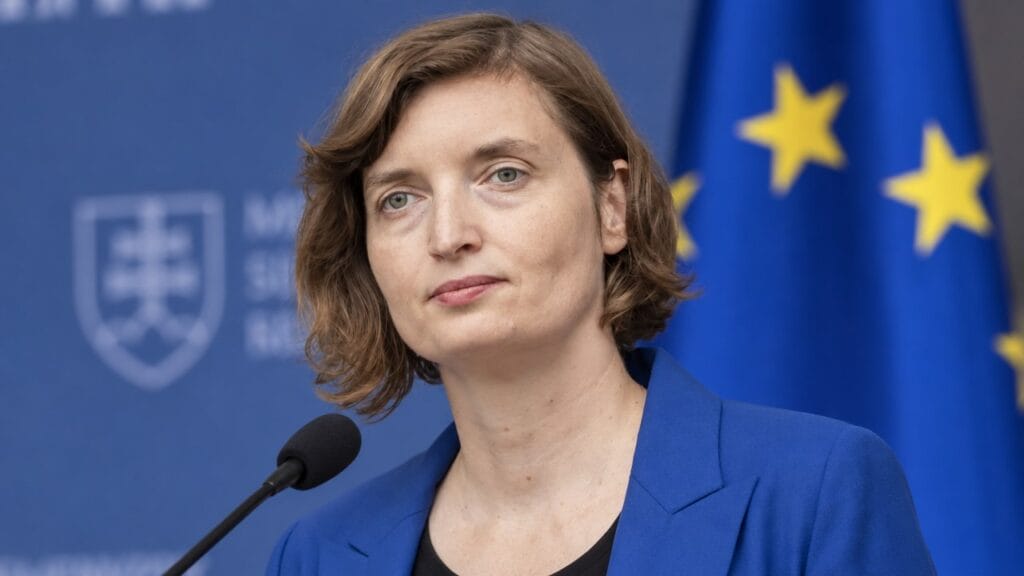 Plavákovej (PS) leží na srdci sexuálny život premiéra Fica & Bludy na Aktualitách