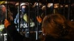 Prevrat v Polsku? Tusk nahnal jednotku policajtov do ÚS a nelegálne preberá inštitúciu.